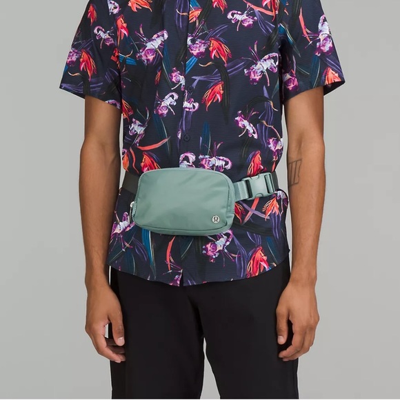 NWT Everywhere Belt Bag 1L Tide Water Teal - Lululemon , brand new, regular size - Picture 16 of 16